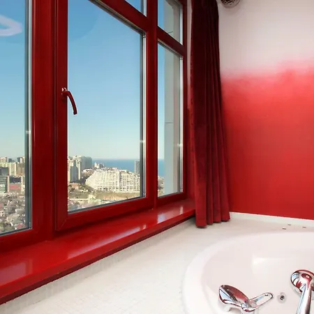 Arkadiya 4 And Jacuzzi Lux Apartment *