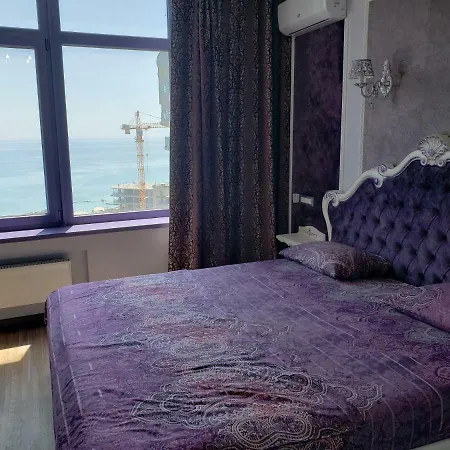 Arkadiya 4 And Jacuzzi Lux Apartment Odesa