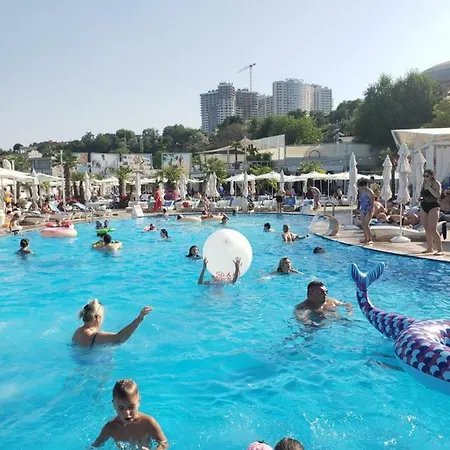Arkadiya 4 And Jacuzzi Lux *